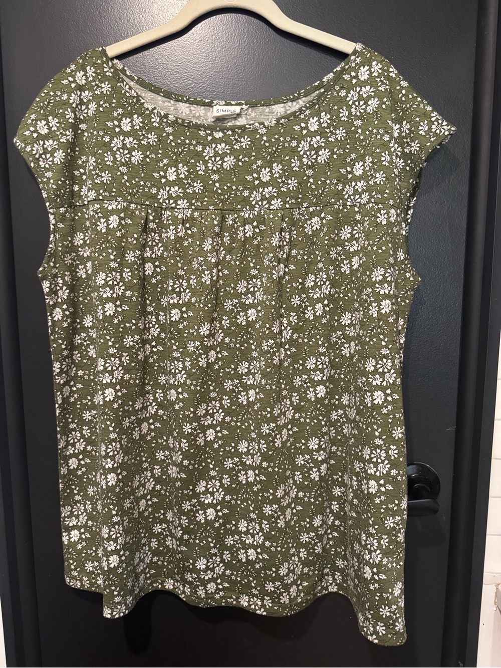 Simple Olive Green Floral Cap-Sleeve Tunic Top